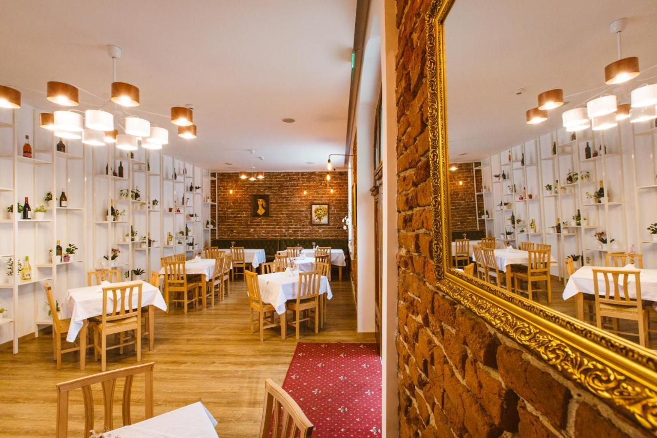 Casa Del Sole Hotell Alba Iulia Eksteriør bilde