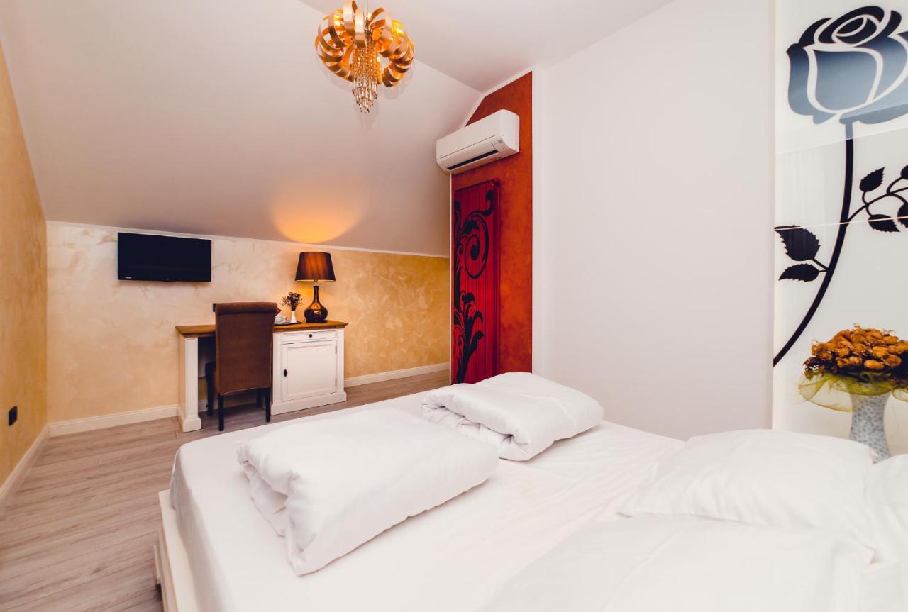 Casa Del Sole Hotell Alba Iulia Eksteriør bilde