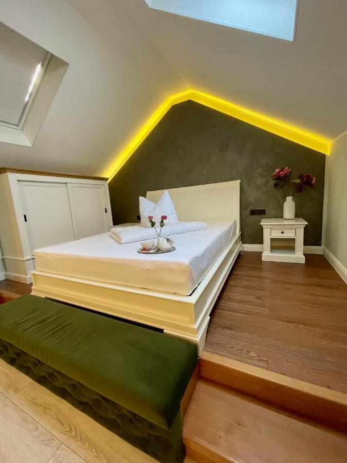 Casa Del Sole Hotell Alba Iulia Eksteriør bilde