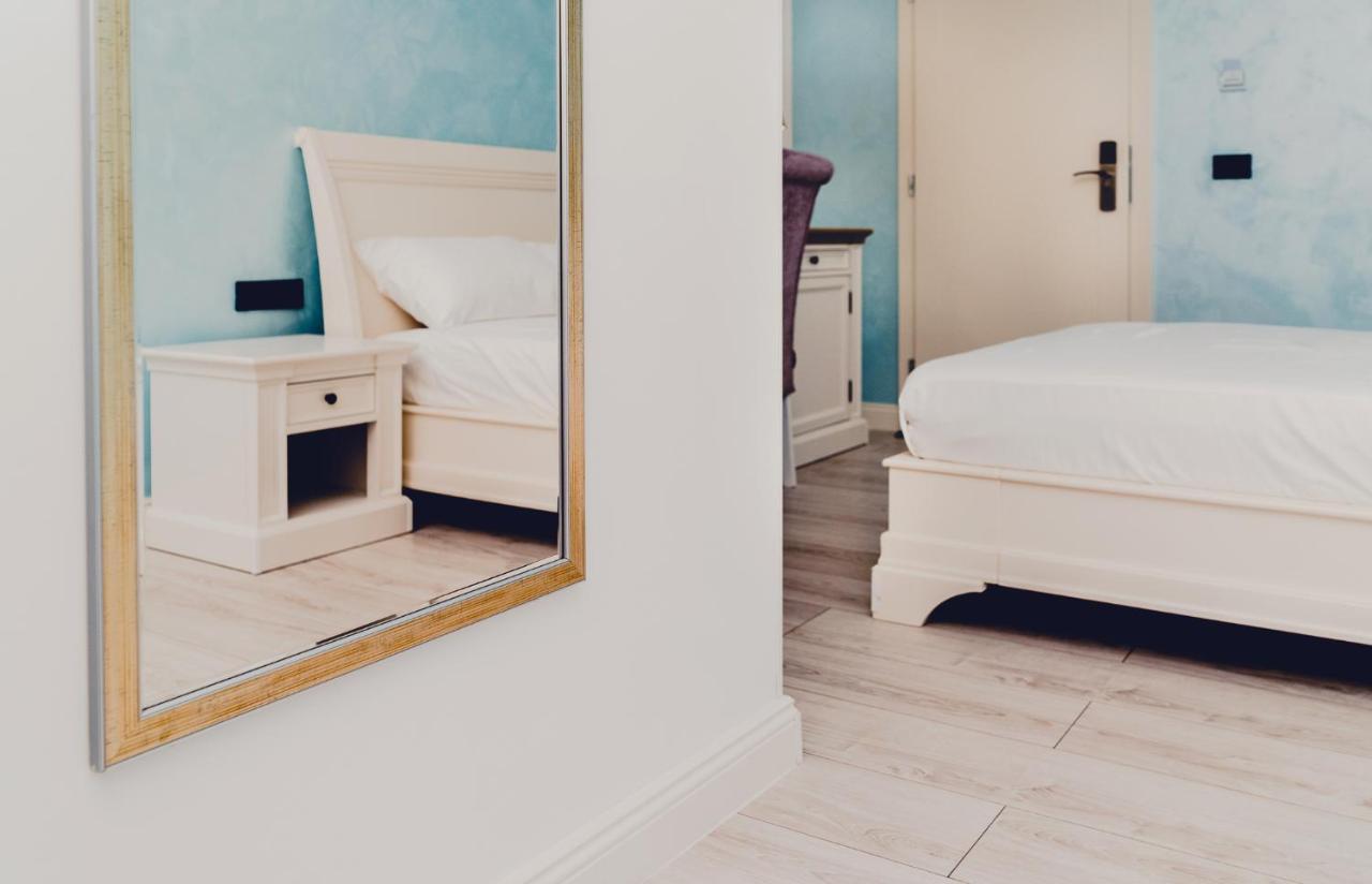 Casa Del Sole Hotell Alba Iulia Eksteriør bilde